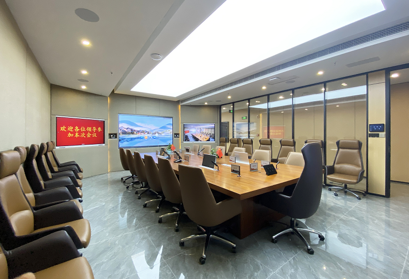智能会议室普及率飙升300%，传统会议室为何被淘汰？(图1)
